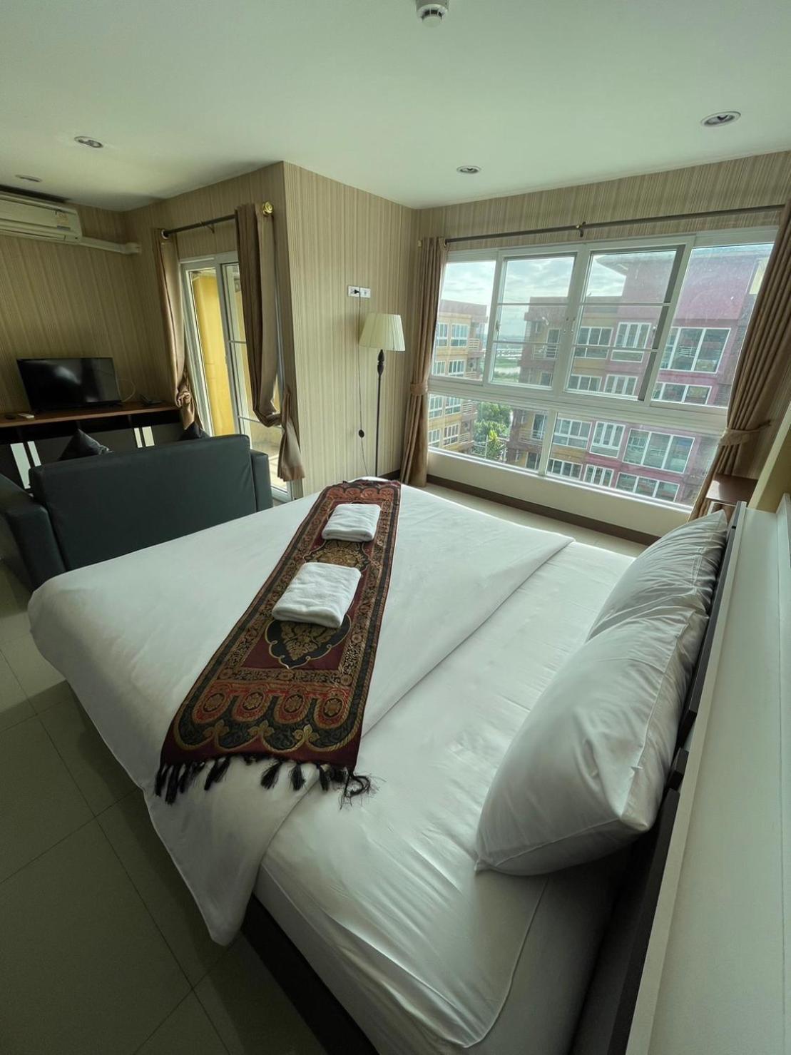 H2DO Hotel Ban Khlong Sanam Phli Buitenkant foto